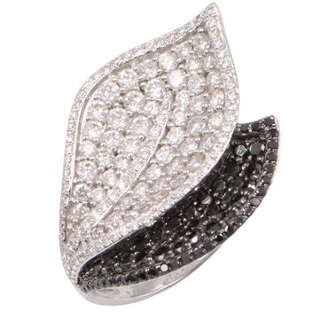 JEWELRY Black Diamond Ring 18KWG White Gold Black Used Women Size 5.5
