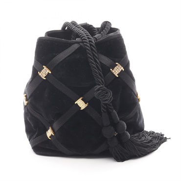 Salvatore Ferragamo Vara Shoulder crossbody drawstring Bag 21 1002 suede Black