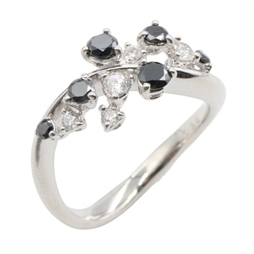 JEWELRY Black Diamond Ring 18KWG White Gold Used women US size 5.75