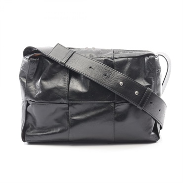BOTTEGA VENETA Arco Camera crossbody Shoulder Bag leather Black Used mens