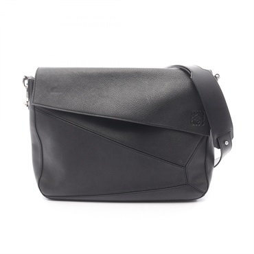LOEWE Puzzle messenger Shoulder Crossbody Bag 324.12.T55 leather Black Used mens