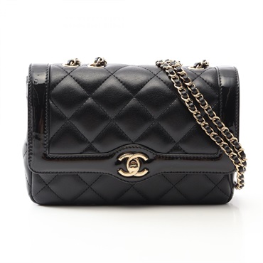 CHANEL Matelasse Shoulder Bag Lambskin sheep Patent leather Black Used women GHW