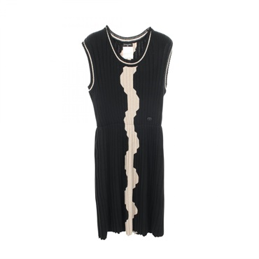 CHANEL COCO Mark Button Sleeveless Dress #36 wool Black Beige Used Women CC