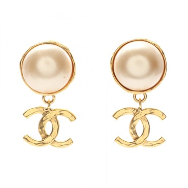CHANEL CC Logo Clip-on Earrings Gold Plated Artificial Pearl White Used Women