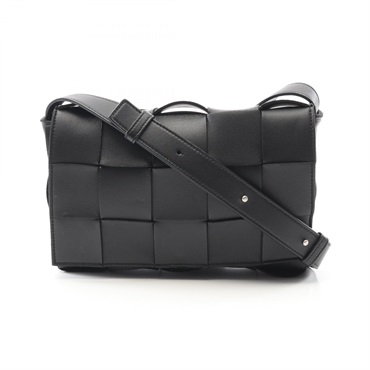 BOTTEGA VENETA Cassette Maxi Intrecciato Shoulder Bag 578004 leather Black Used