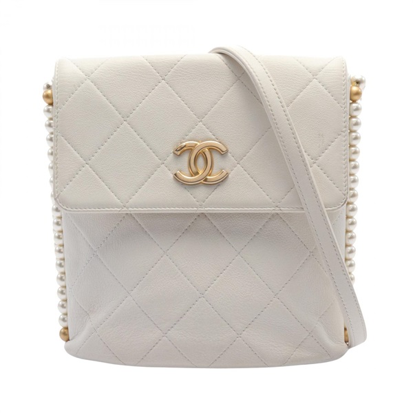 CHANEL Matelasse artificial peal crossbody Shoulder Bag leather White Used GHW