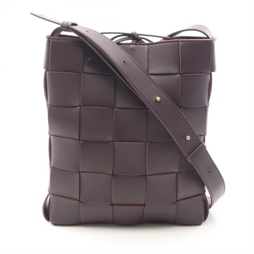 BOTTEGA VENETA Cassette Maxi Intrecciato Shoulder Bag leather Bordeaux Used BV