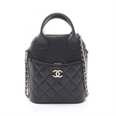 CHANEL Matelasse chain crossbody Shoulder Bag Calfskin leather Black Used GHW