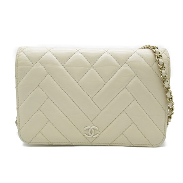 CHANEL CC Chain wallet Shoulder Bag Calfskin White Used Women Coco