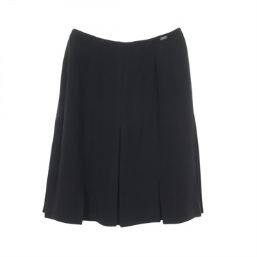 CHANEL Logo Box Pleated Skirt P15775V08453 silk Black Used Women size 36