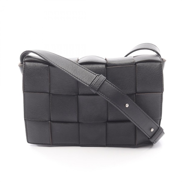 BOTTEGA VENETA Cassette Crossbody Maxi Intrecciato Shoulder Bag leather Black