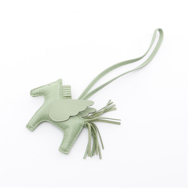 HERMES Rodeo Pegasus PM charm B Agneau milo Swift leather Vert criquet Used