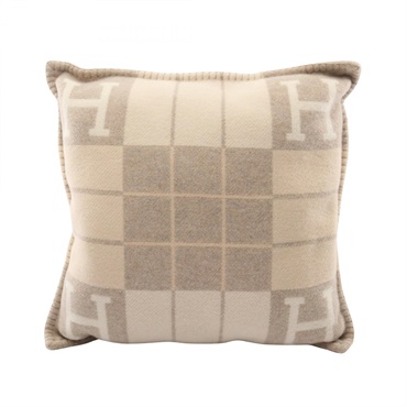 HERMES Avalon III PM Coco Chamomile Cushion wool cashmere Beige Used unisex