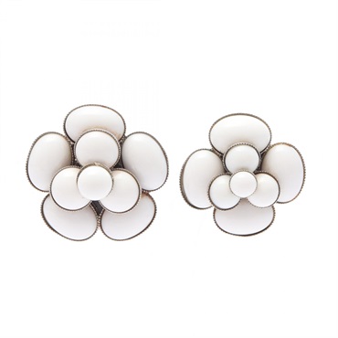 CHANEL Camelia Earring Stainless Steel White Silver Used women