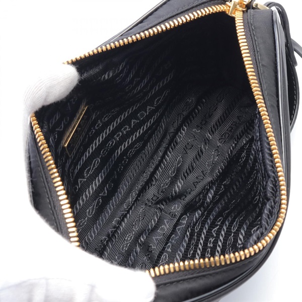 PRADA｜ (1BC225 R789 F0002) Prada Re-Edition 2005 Saffiano leather bag — LSC INC