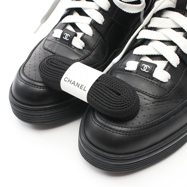 大人気で絶対欲しい♡【CHANEL】 CCマーク org.jpg